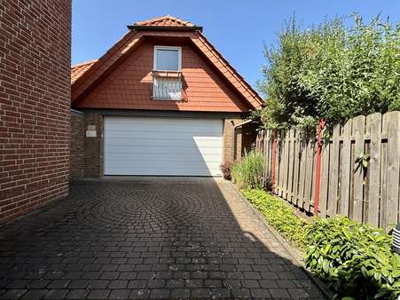 Doppelgarage Doppelgarage - Zweifamilienhaus in 30890 Barsinghausen mit 224m² kaufen