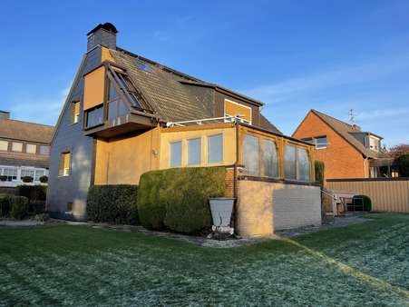 Ansicht aus dem Garten - Einfamilienhaus in 30890 Barsinghausen mit 146m² günstig kaufen
