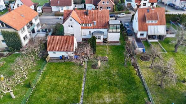 Ansicht Garten - Zweifamilienhaus in 30890 Barsinghausen mit 214m² kaufen
