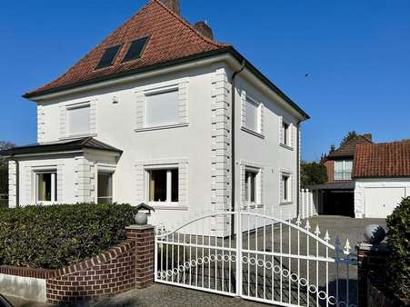 Grundstückseinfahrt - Stadthaus in 29683 Bad Fallingbostel mit 251m² kaufen