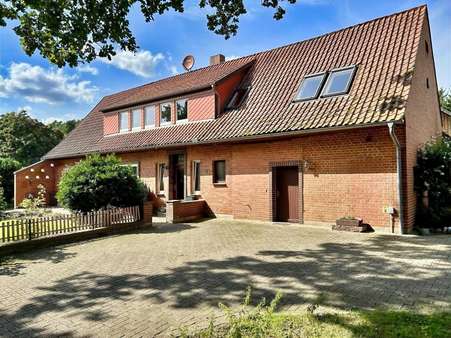 Hausansicht - Einfamilienhaus in 29664 Walsrode mit 274m² kaufen