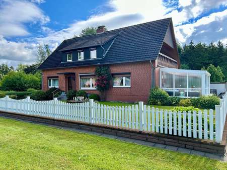 Ansicht von der Straße - Einfamilienhaus in 29664 Walsrode mit 200m² kaufen