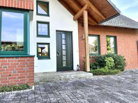 Hauseingang  - Einfamilienhaus in 29683 Bad Fallingbostel mit 199m² kaufen