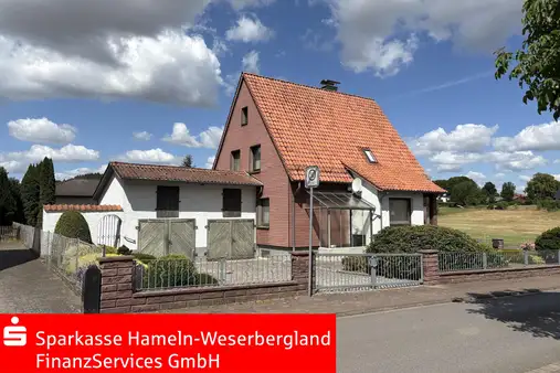 Gepflegtes Wohnhaus mit eigenem Garten