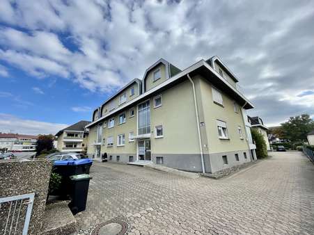 Außenansicht Außenansicht - Etagenwohnung in 31812 Bad Pyrmont mit 74m² kaufen