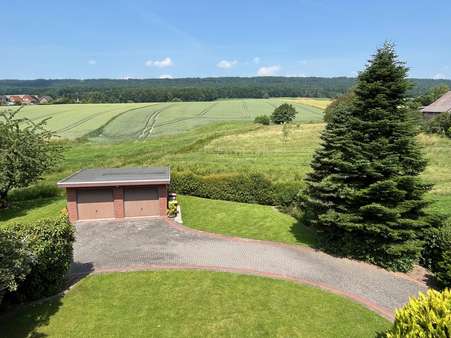 Aussicht bis zum Bückeberg Aussicht bis zum Bückeberg - Zweifamilienhaus in 31749 Auetal mit 320m² kaufen