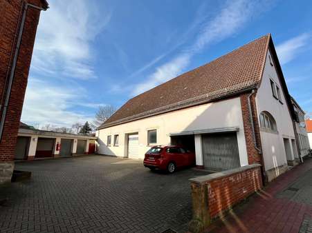 Mehrfamilienhaus in 31840 Hessisch Oldendorf mit 308m² kaufen