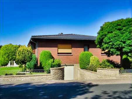 Strassenseite Strassenseite - Bungalow in 31655 Stadthagen mit 157m² kaufen