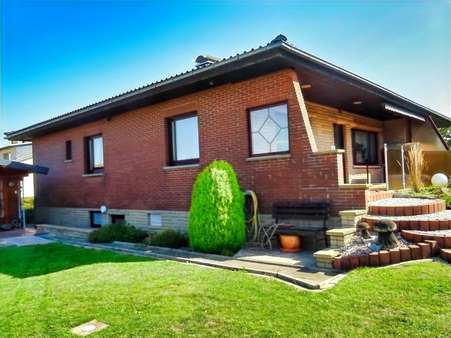 Westseite Westseite - Bungalow in 31655 Stadthagen mit 157m² kaufen