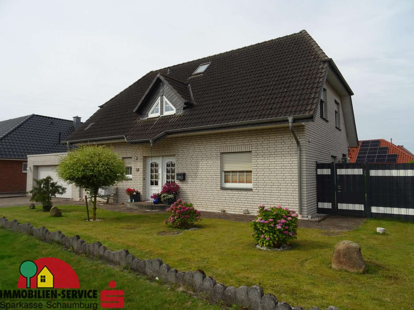 Strassenseite Strassenseite - Einfamilienhaus in 31712 Niedernwöhren mit 146m² kaufen