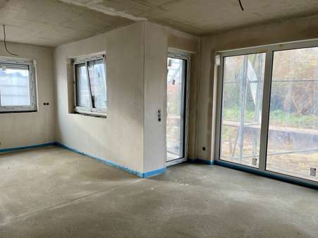 Wohnbereich mit offener Küche (EG) - Etagenwohnung in 31675 Bückeburg mit 87m² kaufen