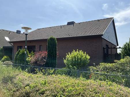 Straßenansicht Straßenansicht - Bungalow in 31547 Rehburg-Loccum mit 103m² kaufen