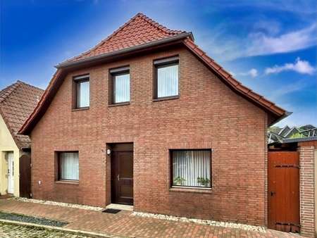 Ansicht von der Straße Ansicht von der Straße - Einfamilienhaus in 27318 Hoya mit 112m² kaufen