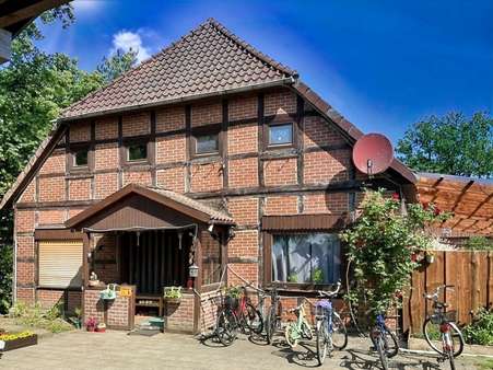 Hauseingang der großen Wohnung Hauseingang der großen Wohnung - Zweifamilienhaus in 31637 Rodewald mit 230m² kaufen