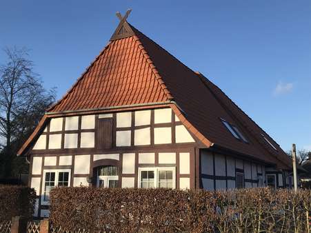 Ansicht von der Straße - Bauernhaus in 31582 Nienburg mit 182m² kaufen