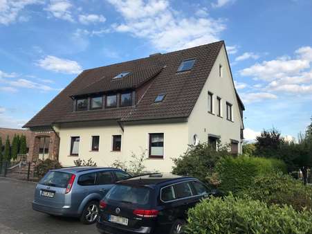 seitliche Ansicht - Einfamilienhaus in 31547 Rehburg-Loccum mit 235m² günstig kaufen