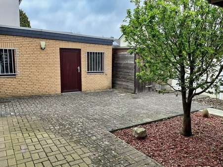 Außenbereich - Doppelhaushälfte in 31582 Nienburg mit 139m² kaufen