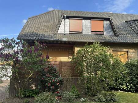 Frontansicht - Doppelhaushälfte in 31582 Nienburg mit 139m² kaufen