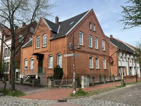 Außenansicht Haupthaus - Mehrfamilienhaus in 31582 Nienburg mit 271m² kaufen