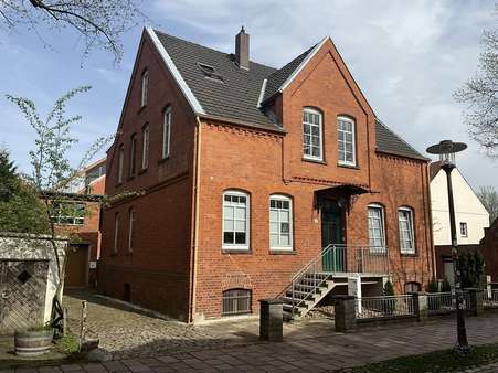 Außenansicht Haupthaus - Mehrfamilienhaus in 31582 Nienburg mit 271m² kaufen