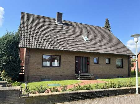 Außenansicht - Einfamilienhaus in 31582 Nienburg mit 197m² kaufen