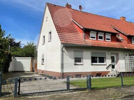 Strassenansicht - Doppelhaushälfte in 49406 Barnstorf mit 115m² kaufen