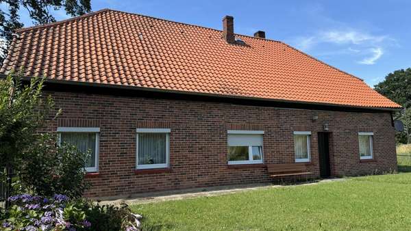 Seitenansicht - Resthof in 29472 Damnatz mit 160m² kaufen