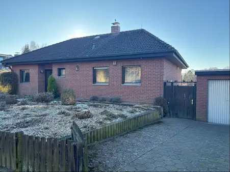 Großzügiger Bungalow mit tollem Garten in Emmendorf !