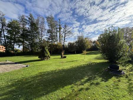 Garten- und Hofansicht - Resthof in 29562 Suhlendorf mit 146m² kaufen