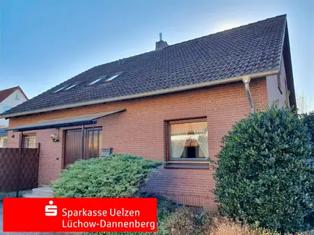Gepflegtes Einfamilienhaus mit Einliegerwohnung in Uelzen zu verkaufen!