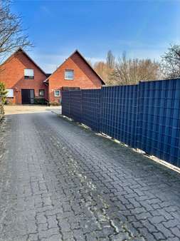 Zufahrt - Einfamilienhaus in 29525 Uelzen mit 110m² kaufen
