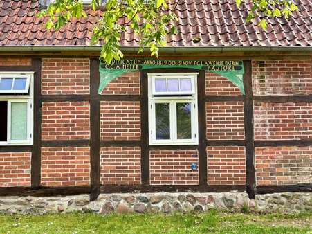 Detailansicht Inschrift - Zweifamilienhaus in 29525 Uelzen mit 349m² kaufen