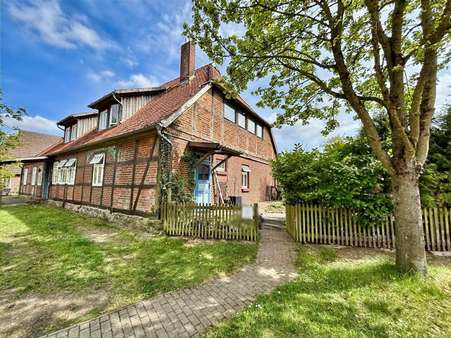 Nord-/Westansicht - Zweifamilienhaus in 29525 Uelzen mit 349m² kaufen