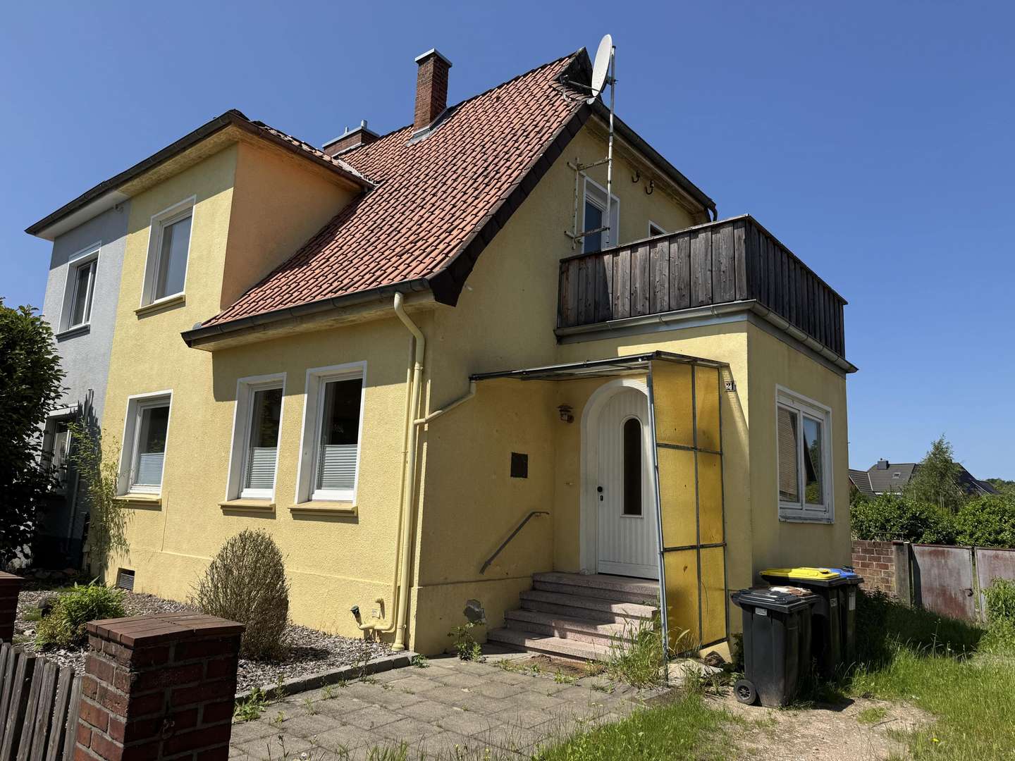 Ansicht von vorn - Doppelhaushälfte in 29525 Uelzen mit 123m² kaufen