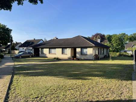 Seitenansicht Seitenansicht - Bungalow in 29451 Dannenberg mit 115m² kaufen