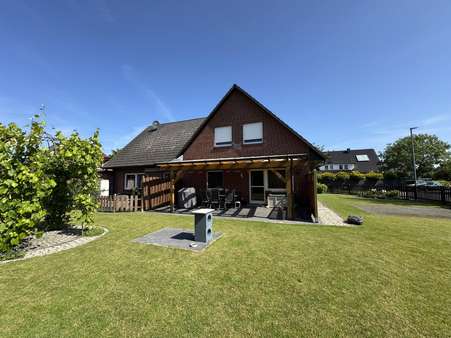 Blick vom Garten Blick vom Garten - Zweifamilienhaus in 29451 Dannenberg mit 220m² kaufen