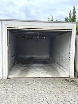 Fertiggarage auf nahe gelegenem Garagenhof - Erdgeschosswohnung in 29525 Uelzen mit 80m² kaufen