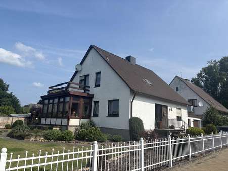 Seitenansicht Seitenansicht - Einfamilienhaus in 29439 Lüchow mit 168m² kaufen
