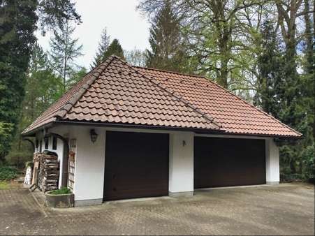 Garage - Zweifamilienhaus in 29549 Bad Bevensen mit 350m² günstig kaufen