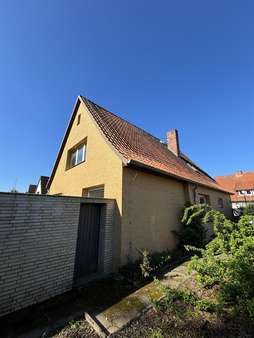 Nord-/Ostansicht - Einfamilienhaus in 29525 Uelzen mit 151m² kaufen