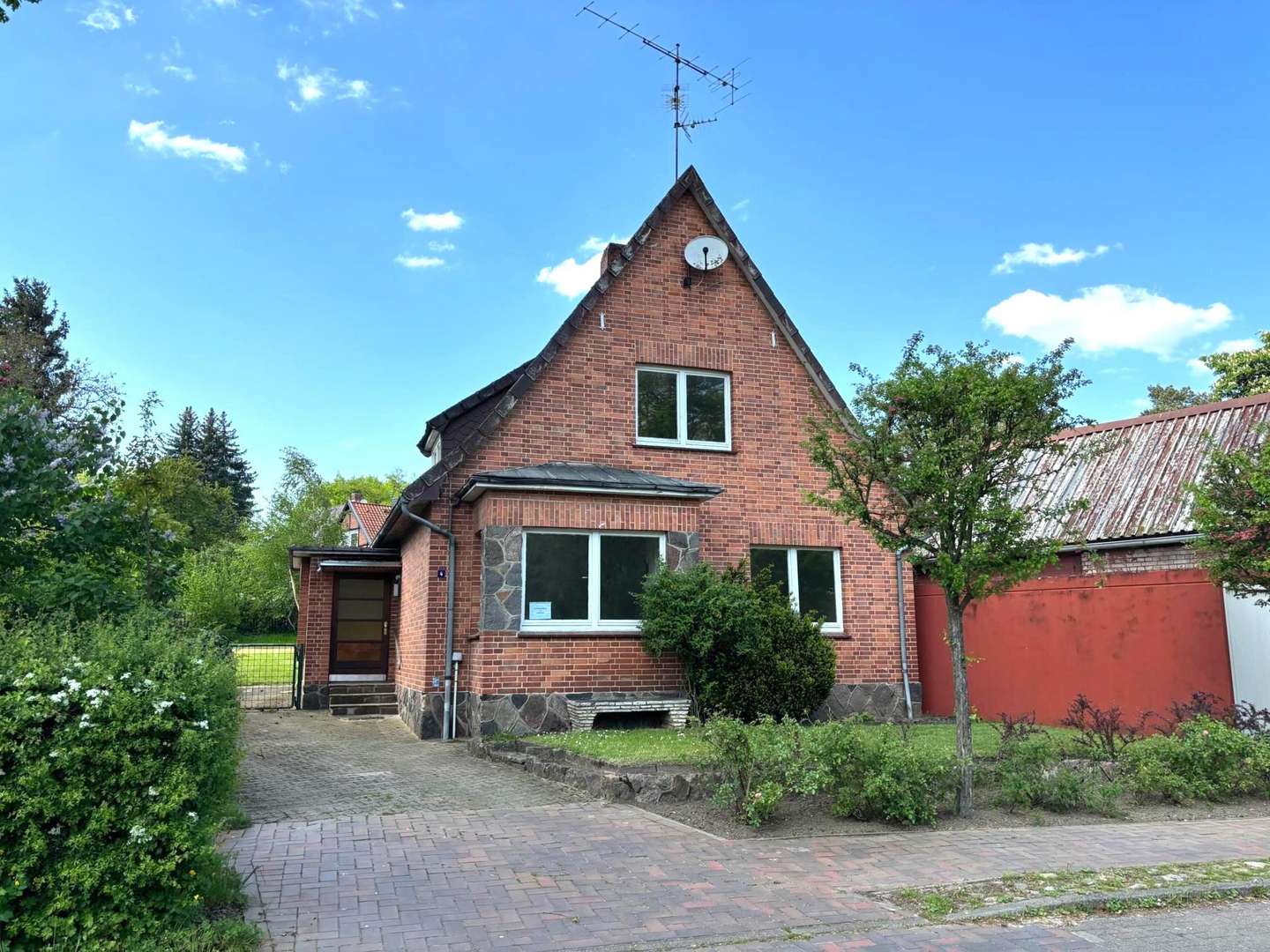 Vorderansicht - Einfamilienhaus in 29468 Bergen mit 100m² kaufen