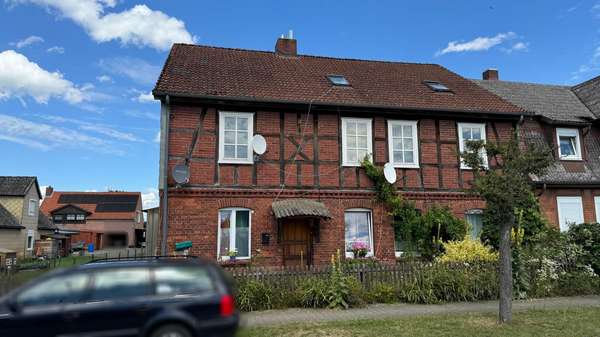 Ansicht vorn - Mehrfamilienhaus in 29471 Gartow mit 240m² kaufen