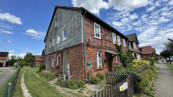 Seitenansicht - Mehrfamilienhaus in 29471 Gartow mit 240m² kaufen