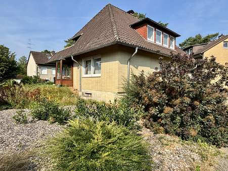 Ansicht auf die Süd-/Ostseite des Hauses - Zweifamilienhaus in 29549 Bad Bevensen mit 137m² kaufen