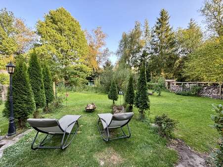 Blick in den Garten - Einfamilienhaus in 29525 Uelzen mit 185m² kaufen