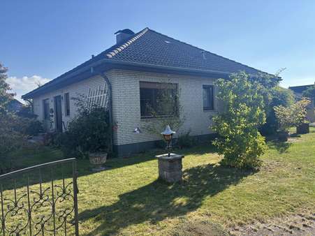 Seitenansicht - Einfamilienhaus in 29462 Wustrow mit 117m² kaufen