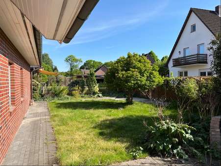 Blick in den Garten - Einfamilienhaus in 29643 Neuenkirchen mit 209m² kaufen