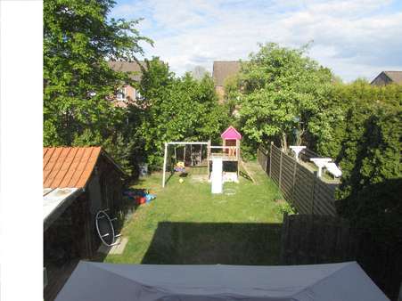 Blick in den Garten Blick in den Garten - Doppelhaushälfte in 29683 Bad Fallingbostel mit 92m² kaufen