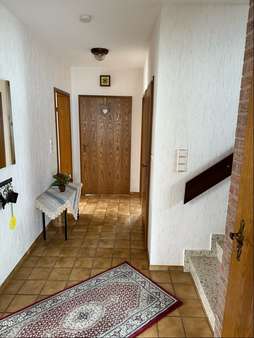 Flur EG - Einfamilienhaus in 31036 Eime mit 180m² kaufen