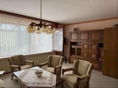 Wohnzimmer - Einfamilienhaus in 31036 Eime mit 180m² kaufen